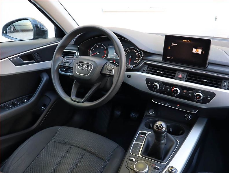 Audi A4 (2017) 2.0 TDI, Serv.kniha, Navi - fotka 7 z 16