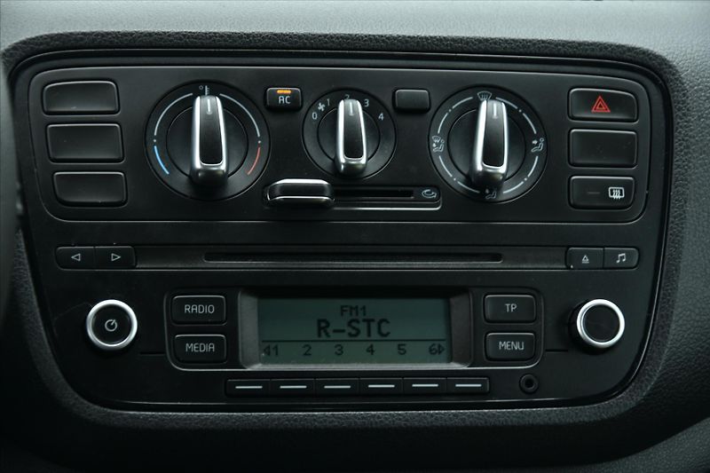 Škoda Citigo 1.0 MPI 44kW AMBITION ČR - fotka 15 z 16