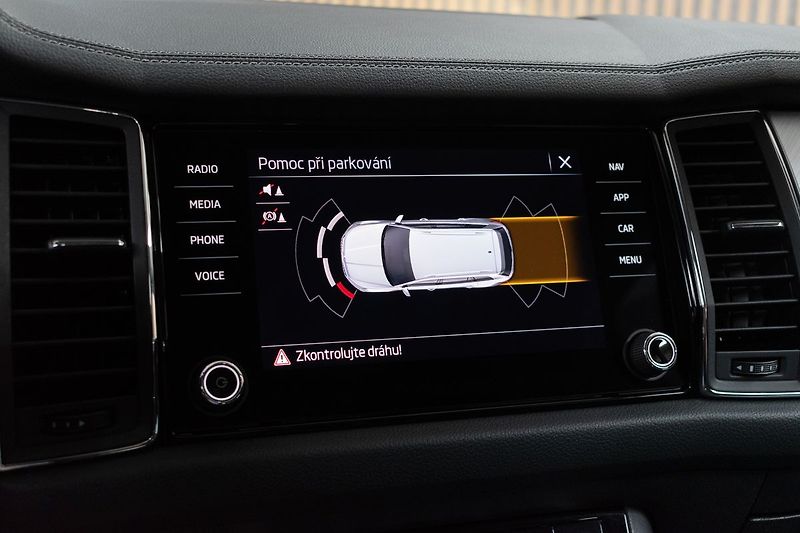 Škoda Kodiaq 2.0 TDI DSG*TAŽNÉ**DPH*ČR 1.M* - fotka 23 z 42