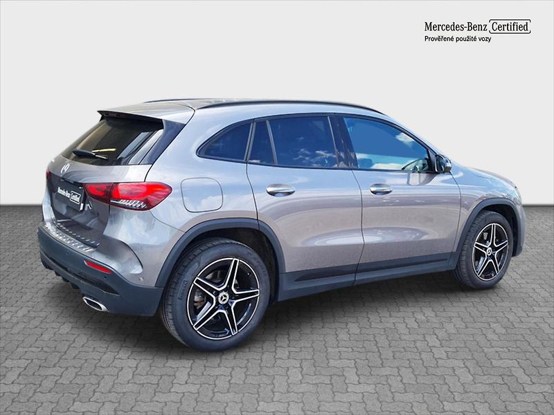 Mercedes-Benz GLA 250e AMG Line Night - fotka 5 z 21