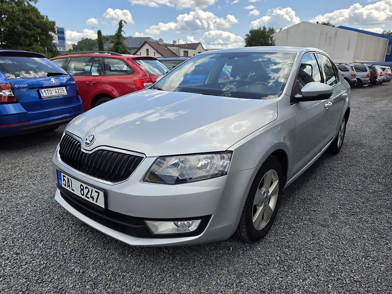 Škoda Octavia 1.6 TDI DSG  - fotka 2 z 20