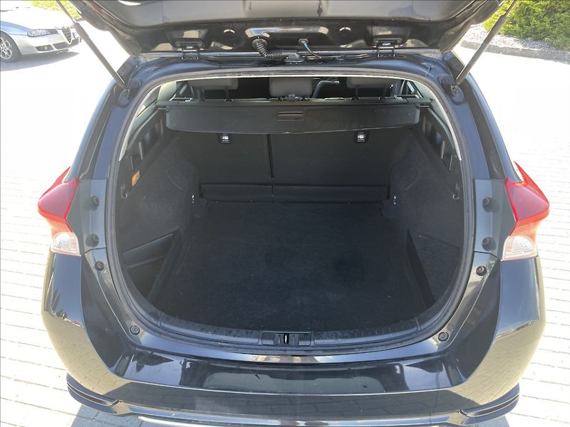 Toyota Auris 1,8 E-CVT Hybrid CZauto 1maj D - fotka 9 z 37
