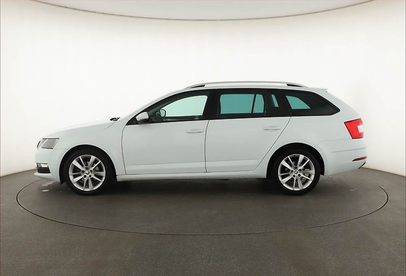 Škoda Octavia (2019) 1.6 TDI, Automat, Tempomat - fotka 3 z 19