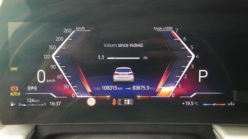 BMW Řada 2 218i Active Tourer aut. - fotka 13 z 24