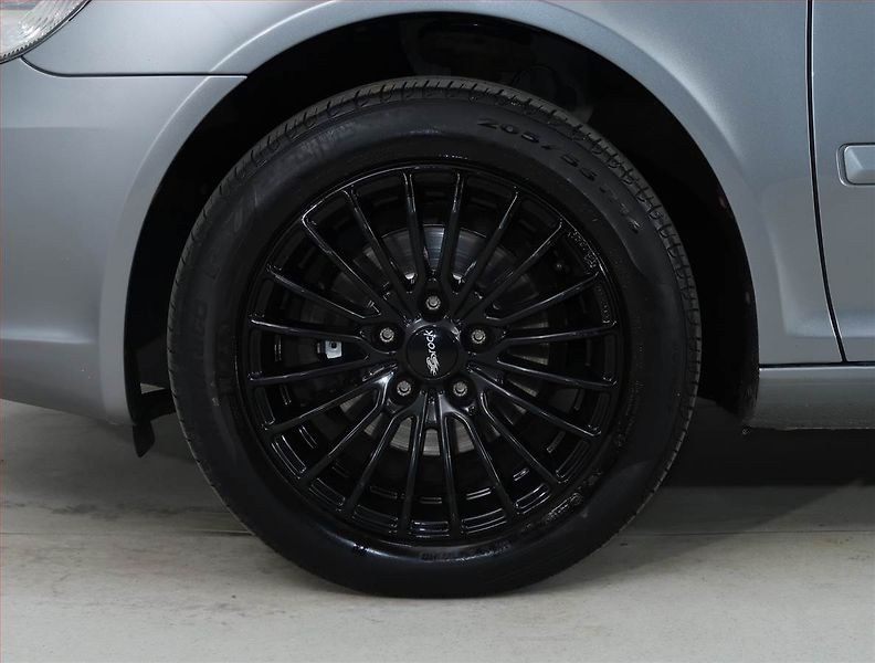 Škoda Octavia (2012) 1.4 TSI, Navi, Tempomat - fotka 14 z 21