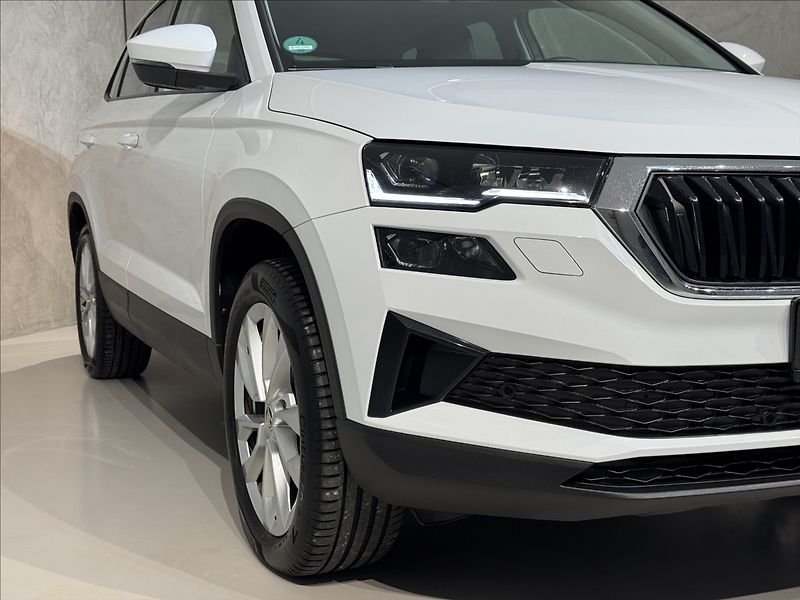 Škoda Karoq 2,0 TDi  DSG 4x4 Style Virtual - fotka 5 z 44