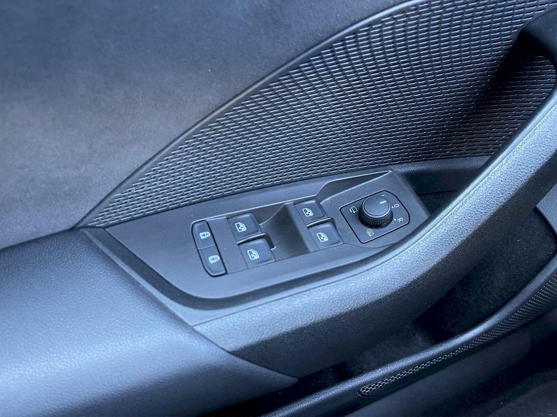 Škoda Octavia (2023) 2.0 TDI 147kW DSG 4x4 RS - fotka 21 z 35