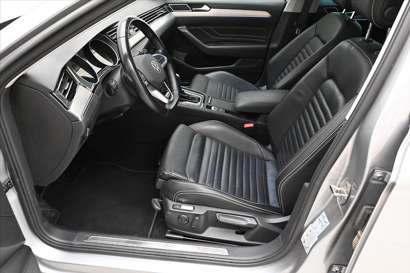 Volkswagen Passat 2,0 TDI 147kW DSG Elegance Zár - fotka 11 z 25