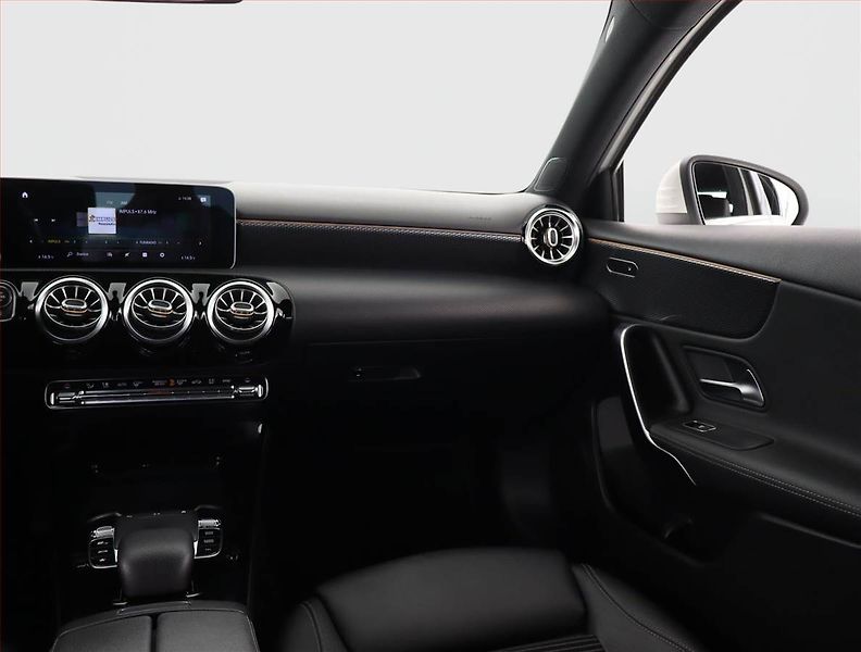 Mercedes-Benz Třídy A (2018) A 200 - fotka 8 z 25