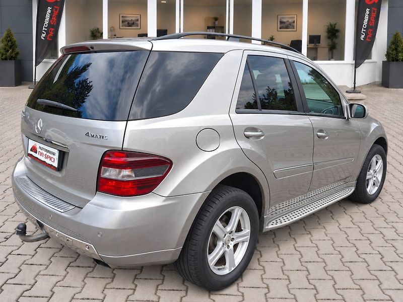 Mercedes-Benz Třídy M (2007) 320CDI 165kW 4MATIC - fotka 8 z 27