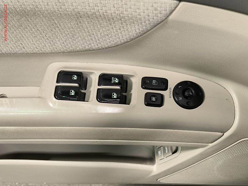 Hyundai Sonata (2009) 2.4i, ČR - fotka 17 z 17