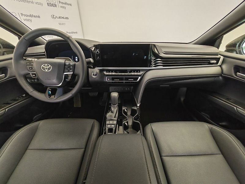 Toyota Camry 2.5 Hybrid Prestige - fotka 9 z 37