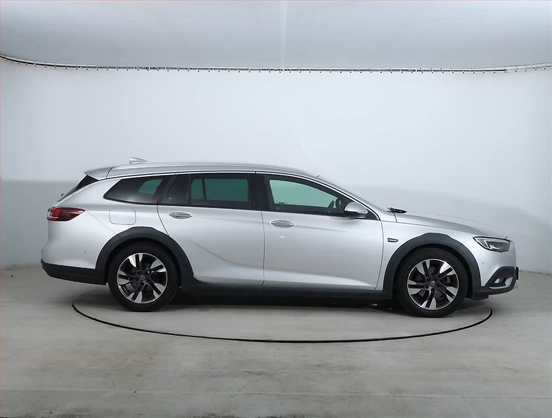 Opel Insignia (2018) Exclusive 1.5 Turbo, Automat - fotka 6 z 23
