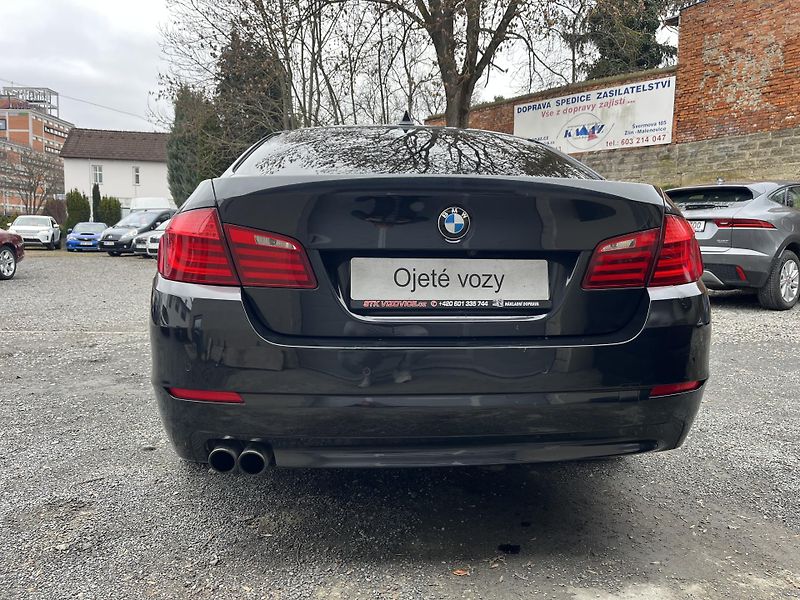 BMW Řada 5 (2014) 2,0D 135Kw NAVI,SV.KŮŽE,XENON - fotka 6 z 17