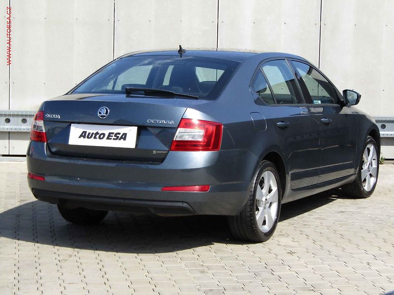 Škoda Octavia (2016) 2.0 TDi, ČR, DSG, bixen - fotka 6 z 20