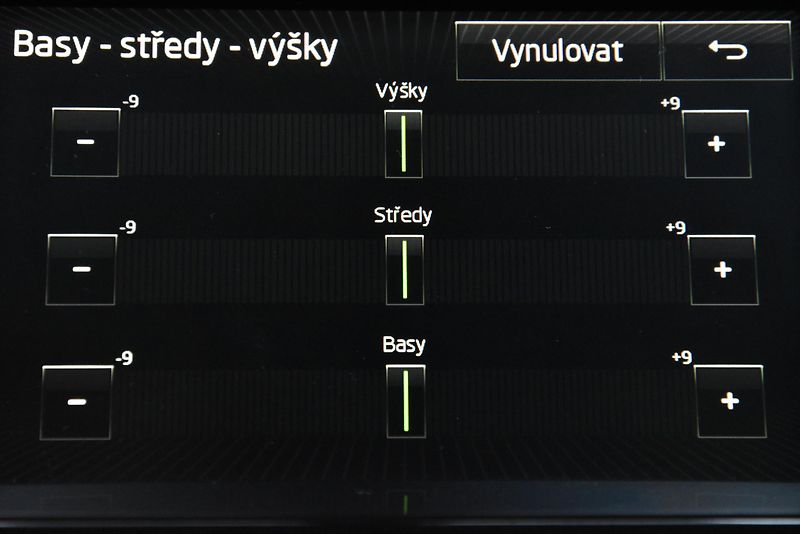 Škoda Fabia 1.2 TSi 6st STYLE,KLIMA,VÝHŘEV - fotka 28 z 50