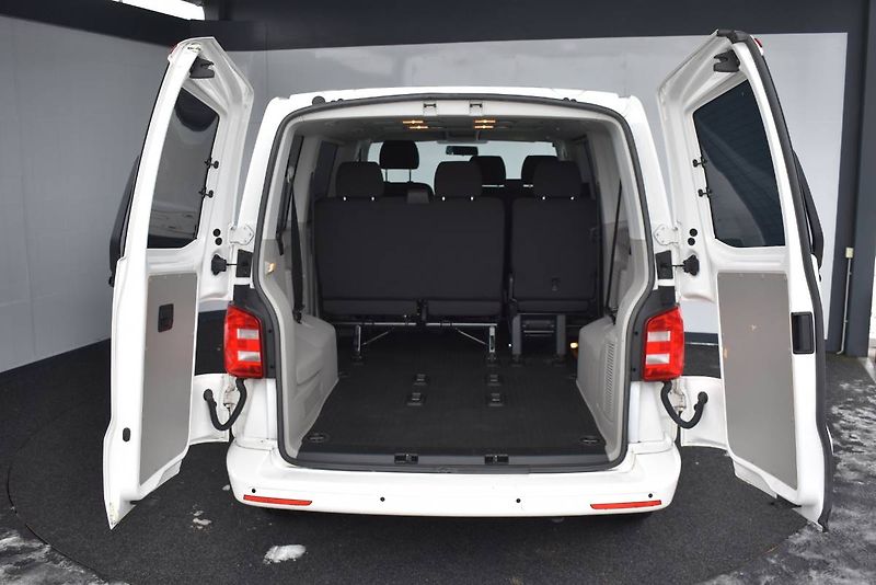Volkswagen Caravelle (2019) 2.0TDI 84kW - fotka 10 z 20