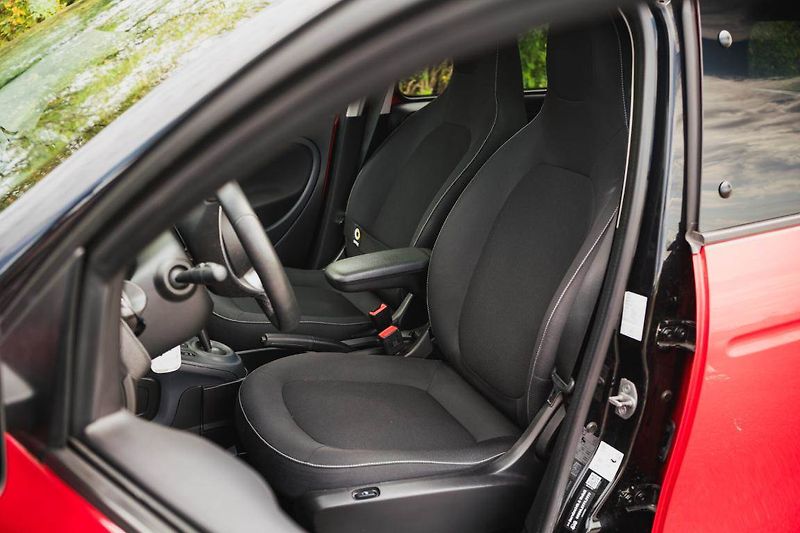 Smart Forfour (2019) EQ, SoH 86%, Automat - fotka 15 z 29