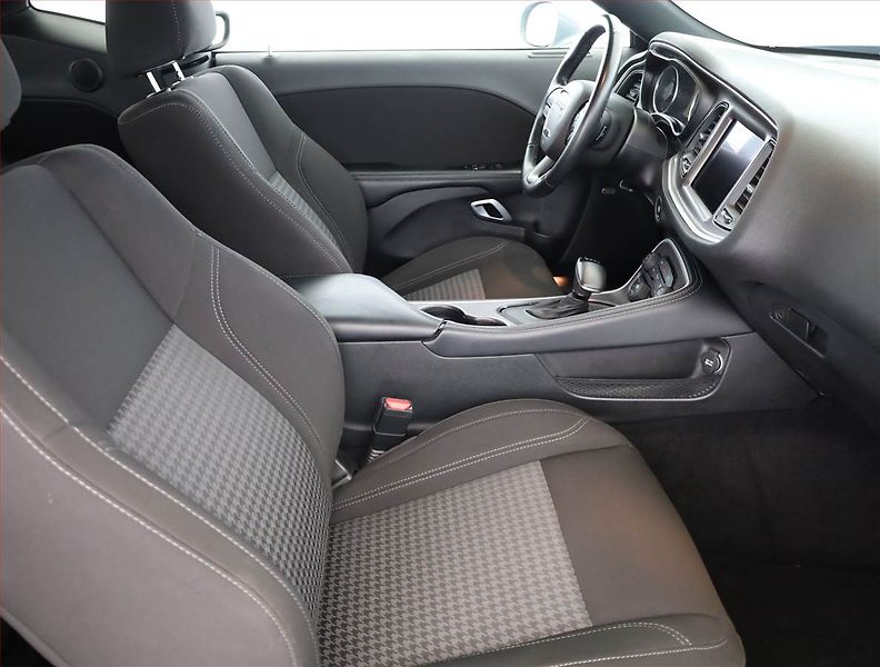 Dodge Challenger (2022) SXT 3.6 V6 - fotka 7 z 20