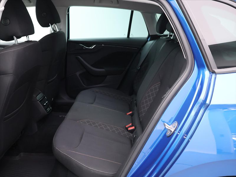 Škoda Scala 1,0 TSI 85kW Ambition CZ - fotka 13 z 30