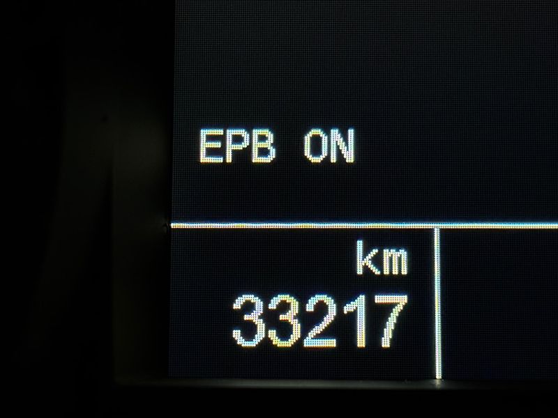 Maserati Granturismo (2012) S 4.7 V8 1. MAJITEL 33.222 km! - fotka 36 z 57