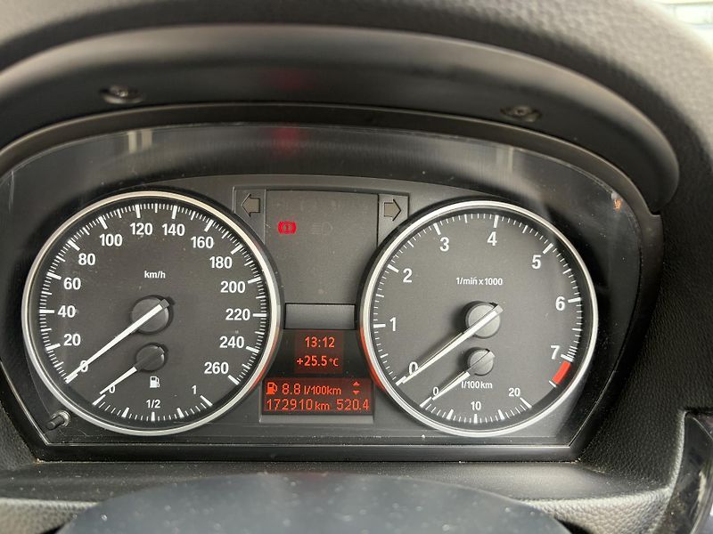 BMW Řada 3 320i cabrio e93 manuál - fotka 20 z 26