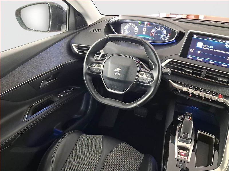 Peugeot 3008 (2017) 1.2 PureTech, Automat, Kůže - fotka 7 z 20