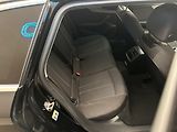 Audi A4 Avant (2021) 30 TDi S-line Bussines S troni - náhled 13