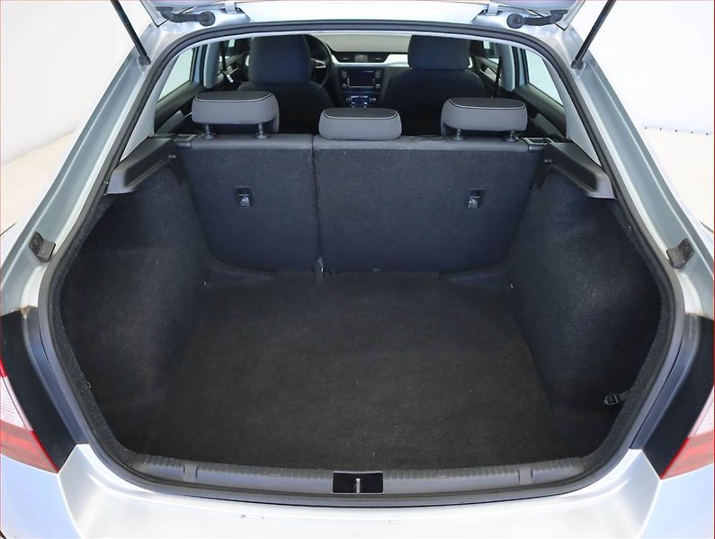 Škoda Rapid (2018) 1.0 TSI, Automat, Serv.kniha - fotka 14 z 20