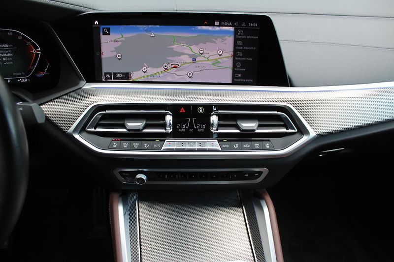 BMW X6 xDrive30d Mpaket - fotka 5 z 25