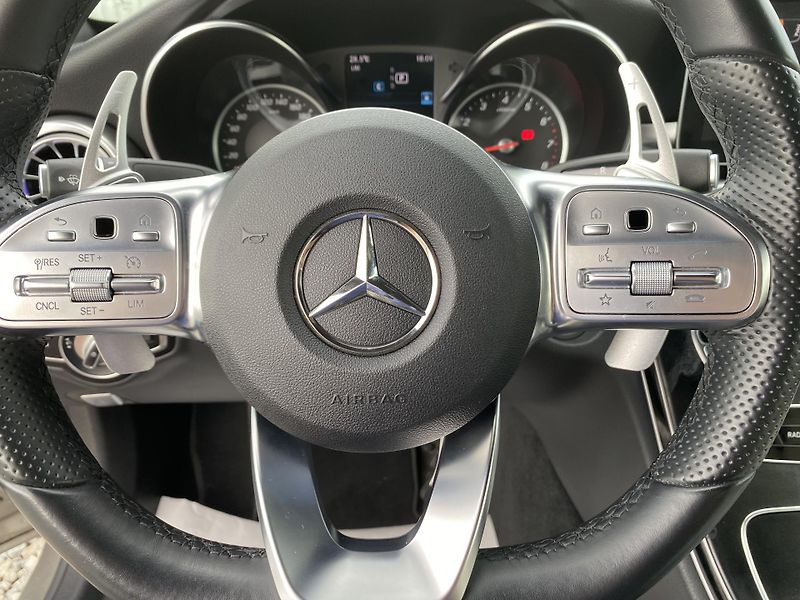 Mercedes-Benz Třídy C C 400 COUPE 4MATIC 51.000KM - fotka 137 z 149