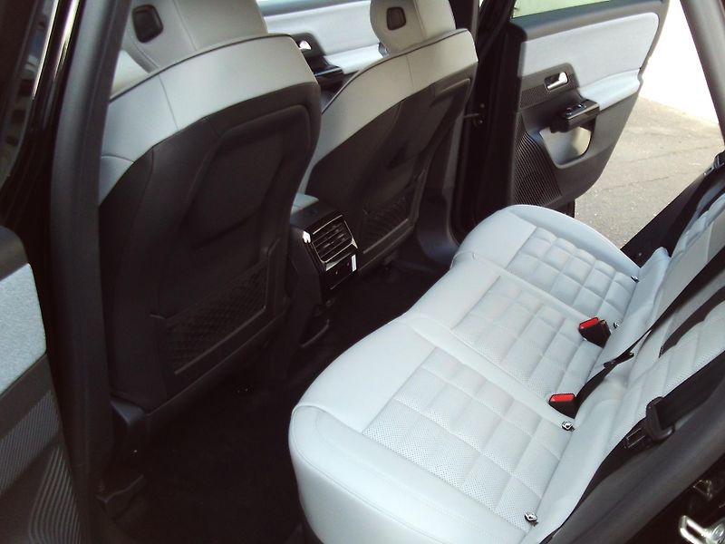 Citroën C5 Aircross (2026) MAX Plug-in Hybrid 225k Aut. - fotka 10 z 15