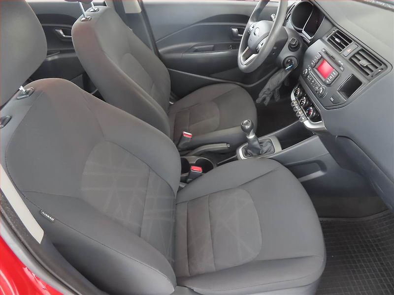 Kia Rio (2013) 1.25 CVVT, ČR,1.maj - fotka 9 z 14