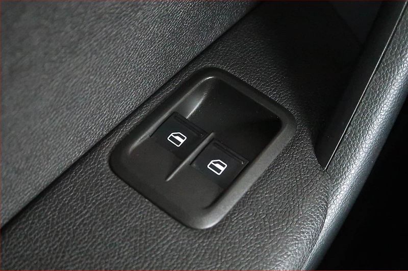 Škoda Yeti (2015) 2.0 TDI, Tempomat - fotka 15 z 15