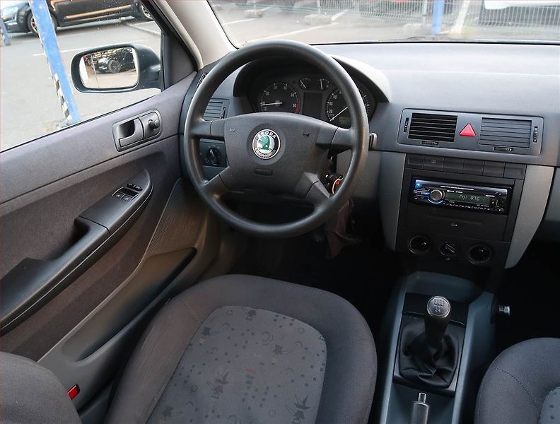 Škoda Fabia (2002) 1.4, po STK, udržované - fotka 7 z 14