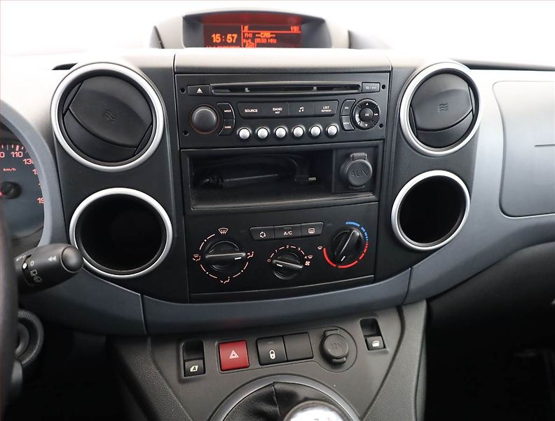 Citroën Berlingo (2010) 1.6 HDi, 5Míst, 1Maj, DPH - fotka 9 z 11