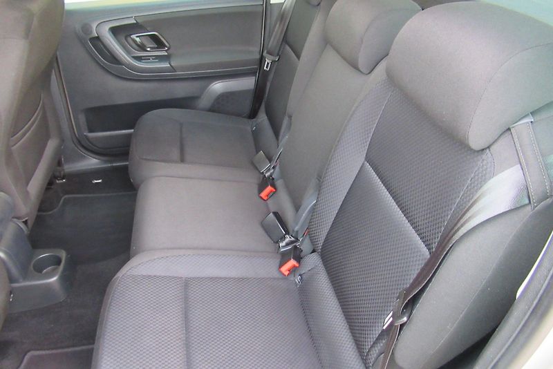 Škoda Roomster 1.2 TSi AUT. KLIMA  NAVIGACE - fotka 17 z 23