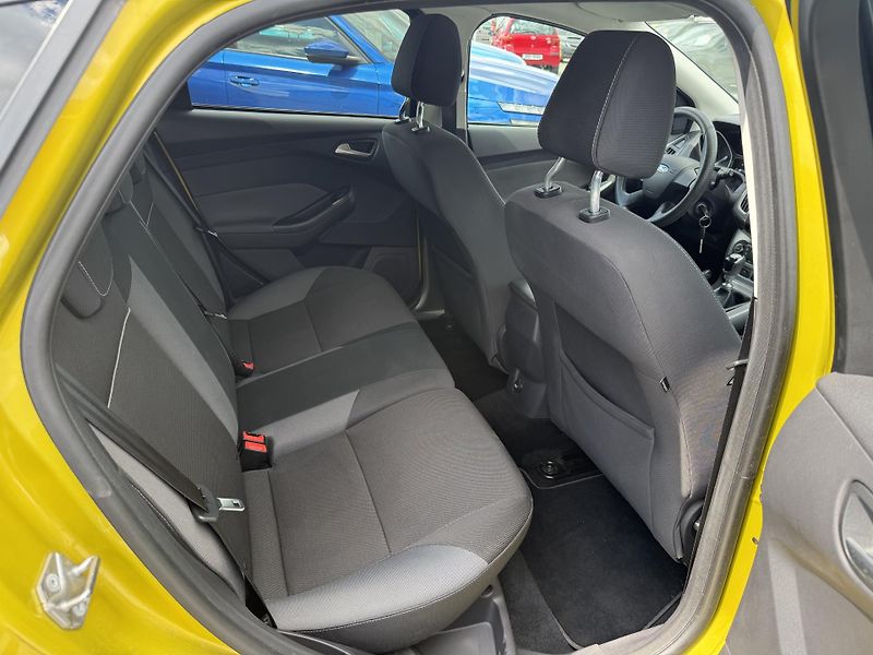 Ford Focus 1.6 TDCI - fotka 11 z 13