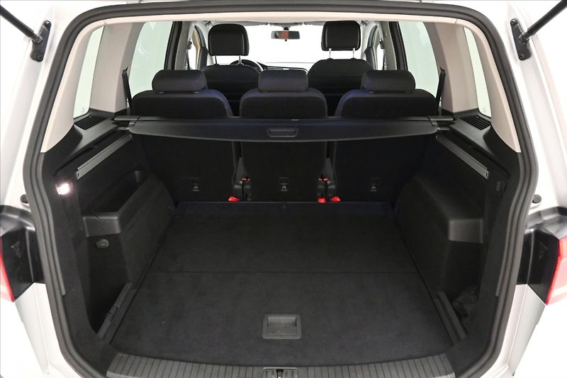 Volkswagen Touran 2,0 TDI 110kW DSG Záruka až 5 - fotka 10 z 30