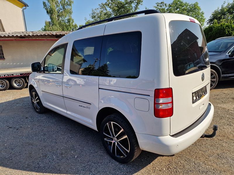Volkswagen Caddy 1,6TDI EDITION 30 TAŽNÉ  - fotka 6 z 20