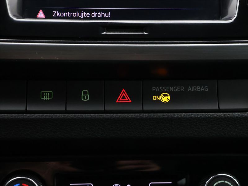 Škoda Fabia 1,0 TSI 81kW Style LED CZ DPH - fotka 19 z 28