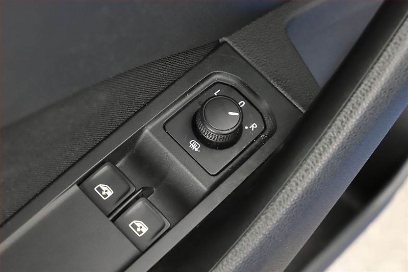 Škoda Kamiq (2022) 1.0 TSI, Serv.kniha - fotka 16 z 16
