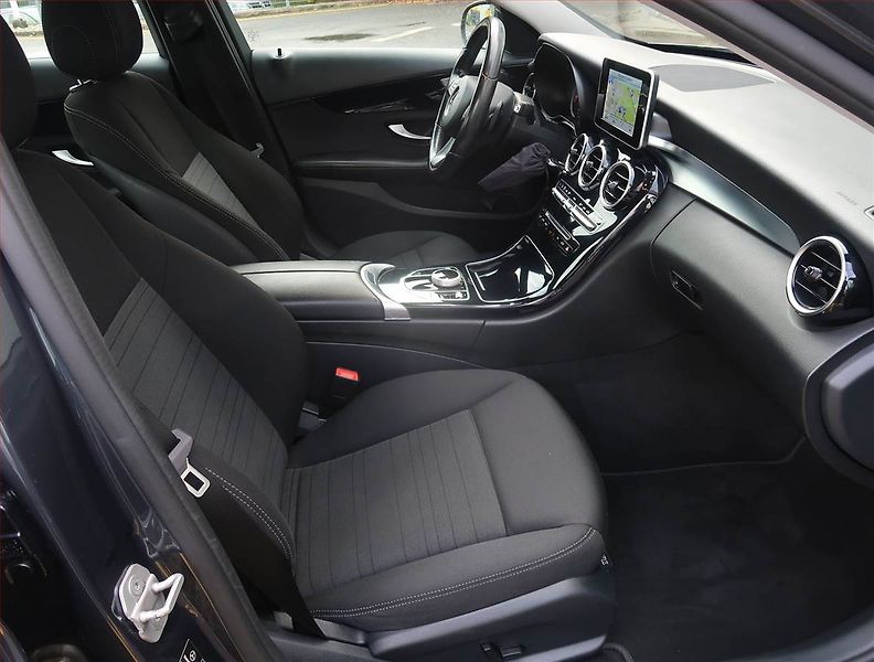 Mercedes-Benz Třídy C (2015) C 220 d 4MATIC , 4X4, Automat - fotka 9 z 22