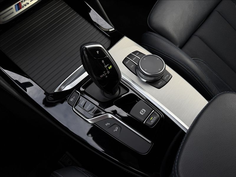 BMW X4 M40d xDrive - fotka 18 z 33