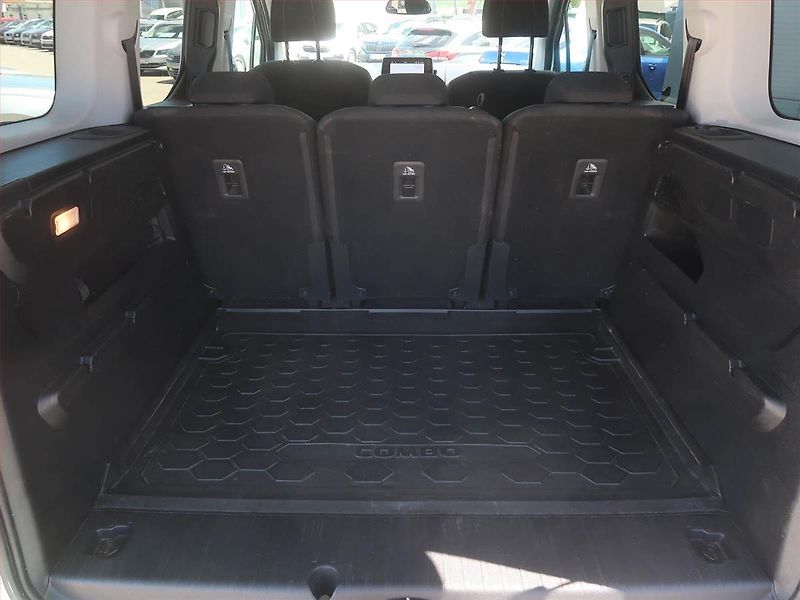 Opel Combo (2019) 1.2 Turbo, 5Míst, SR - fotka 13 z 18