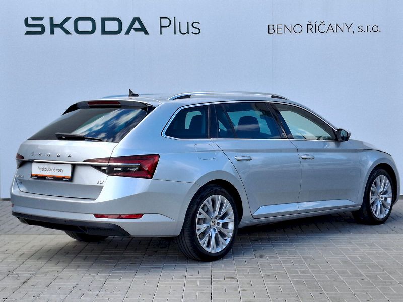 Škoda Superb (2024) Combi iV Style Plus Top 1,4TSi - fotka 2 z 34