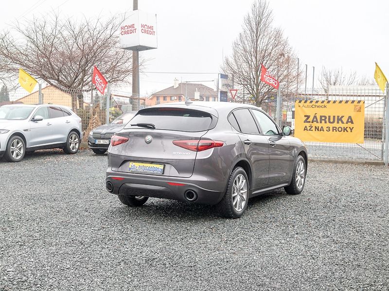 Alfa Romeo Stelvio (2023) 2.0T Q4 MAT - NAVI - fotka 5 z 62