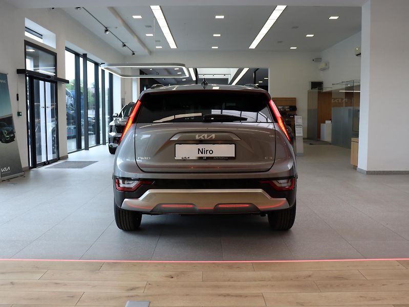 Kia Niro STYLE 1,6 GDi HEV 6DCT - fotka 6 z 20