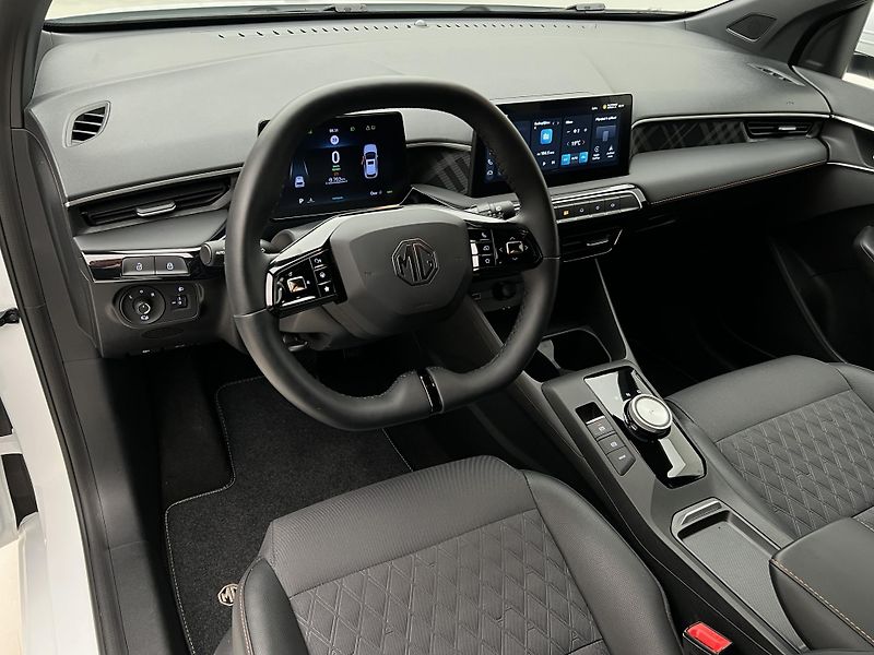 MG MG3 EXCLUSIVE HYBRID+ AUT CZ 1.maj - fotka 4 z 41