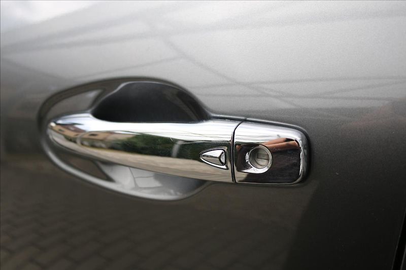 Renault Koleos 2,0 4WD, INITIALE, ČR1.maj,DPH - fotka 12 z 63